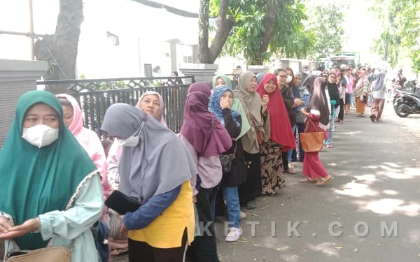 Thumbnail Berita - Paket Sembako Tidak Bertambah! Diskopindag Kota Malang Tanggapi Serbuan Warga di Pasar Murah