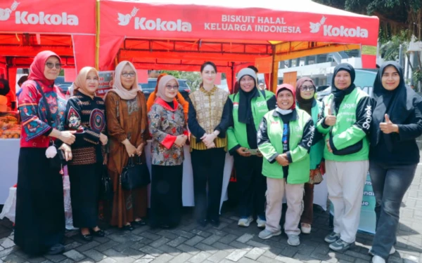 Thumbnail Berita - PKK dan Dharma Wanita Jatim Gelar Bazar Ramadan, Dorong Penguatan Ekonomi Keluarga