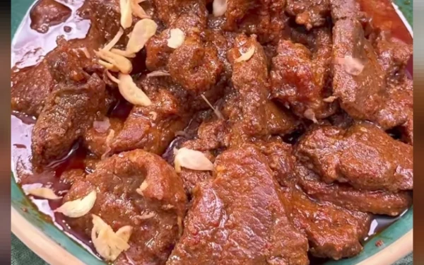 Thumbnail Berita - Ingin Menu Daging yang Beda Saat Lebaran? Coba Resep Daging Pedas Manis ala Chef Firhan