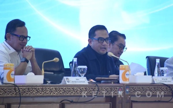 Thumbnail Berita - DPR RI Dorong Penguatan IPDN, Anggaran 2026 Naik Jadi Rp814 Miliar