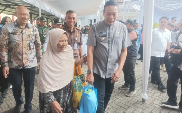 Thumbnail Berita - Pasar Murah Pemkot Malang di Blimbing, Warga: Sangat Terbantu!