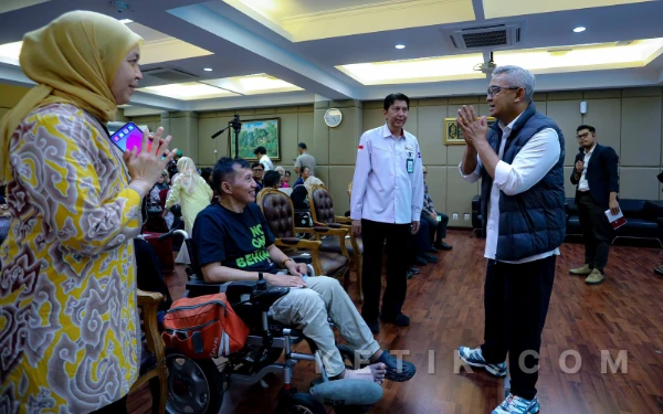 Thumbnail Berita - OJK Jabar Luncurkan “DIA KITA”, Wali Kota Farhan Dorong Literasi Keuangan Inklusif bagi Disabilitas