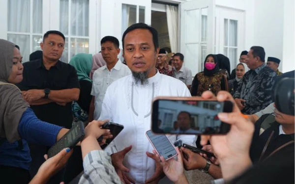 Thumbnail Berita - Gubernur Sulsel Fasilitasi Dialog Kepala Daerah dan Tokoh Luwu Raya dengan Ketua Komisi II DPR RI