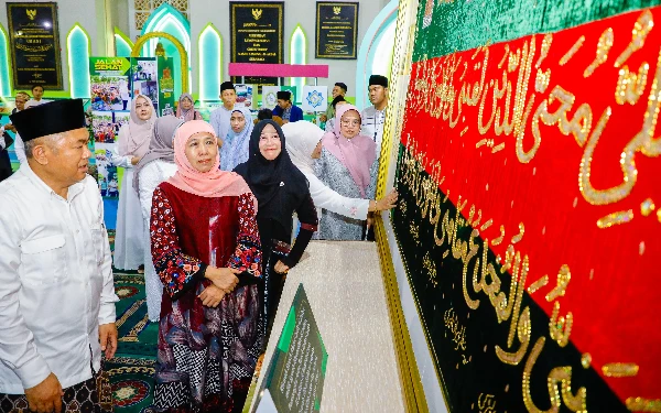 Thumbnail Berita - Dari Baghdad ke Surabaya, Kiswah Makam Syekh Abdul Qadir Al Jailani Dipamerkan di Masjid Al-Akbar