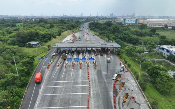 Thumbnail Berita - Siap-Siap Macet! 36 Ribu Kendaraan Diprediksi Serbu Tol Warugunung Surabaya Saat Mudik Lebaran 2026