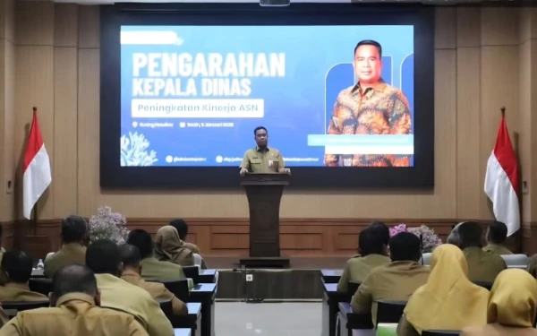 Thumbnail Berita - Isa Anshori Pimpin Langsung Peningkatan Kinerja ASN DKP Jatim Usai Raih 19 Penghargaan