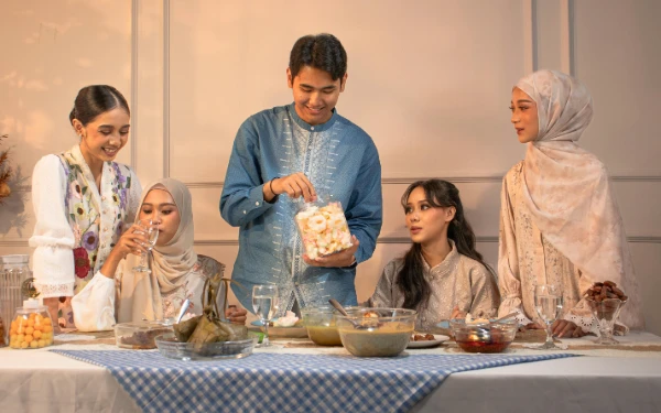 Thumbnail Berita - Bukan dari Arab, Istilah Halalbihalal Ternyata Asli Nusantara, Ini Sejarahnya