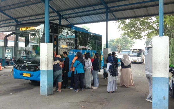 Thumbnail Berita - Antisipasi Lonjakan Penumpang Saat Libur Lebaran, Ritase Bus Trans Jatim di Malang Bakal Ditambah