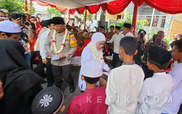 Thumbnail Berita - Blusukan Bareng Wagub Emil dan Kapolda Jatim! Ini yang Dilakukan Gubernur Khofifah