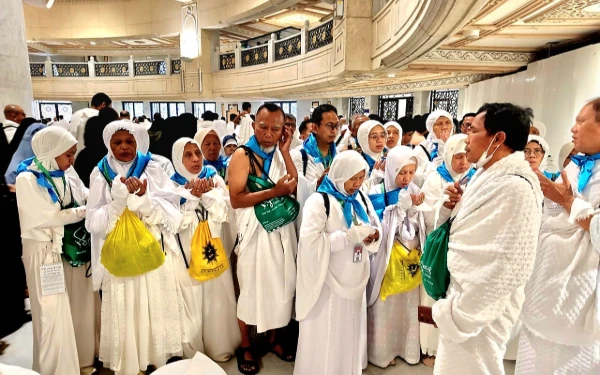 Thumbnail Berita - Umrah Ramadan KBIHU Muhammadiyah, 90 Jemaah Diajak Memaknai Sa'i Ajarkan Ikhtiar dan Tawakal