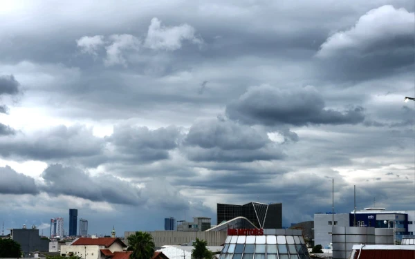 Thumbnail Berita - Cuaca Kabupaten Bondowoso 14 Maret 2026 Diprakirakan Berawan, Situbondo Hujan Ringan