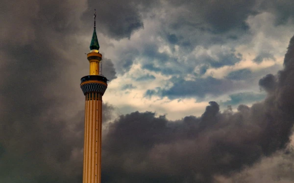 Thumbnail Berita - BMKG: Cuaca Kota Surabaya dan Sidoarjo Sabtu 14 Maret 2026 Diprakirakan Cerah Berawan