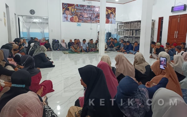 Foto Suasana kehangatan dan keakraban keluarga besar SPPG Mahira Taman mendengarkan tauziah (Foto: Slam/ketik.com)