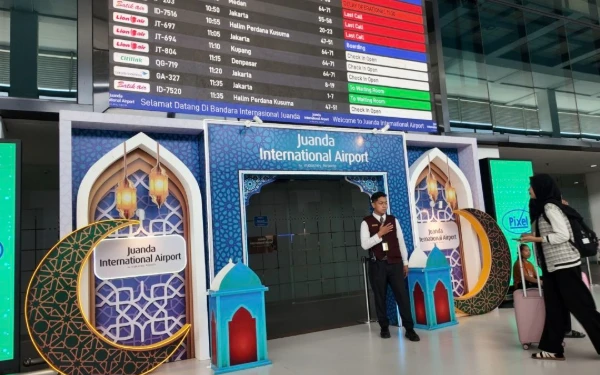Thumbnail Berita - Arus Mudik 2026, Penumpang di Bandara Juanda Naik 13,7 Persen di Hari Pertama Posko
