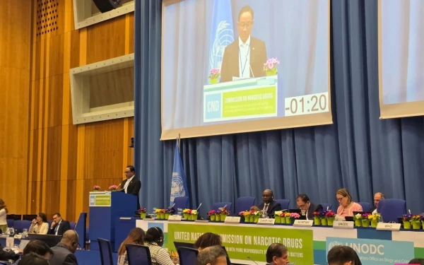 Foto Kepala BNN RI, Suyudi Ario Seto, saat memimpin delegasi Indonesia dalam Sesi ke-69 Commission on Narcotic Drugs (CND) di Wina, Austria, membahas penguatan kerja sama internasional dalam penanganan narkotika, Kamis, 13 Maret 2026. (Foto: Humas BNN RI)