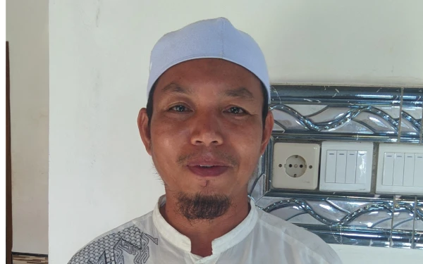 Thumbnail Berita - Menjaga Cahaya Ramadan di Kampung Geger, Kiprah Misbahul MunirTeruskan Perjuangan Para Kiai