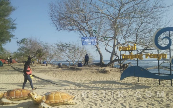 Thumbnail Berita - Pantai Tanjung Penyu Malang, Destinasi Libur Lebaran yang Cocok untuk Wisata Keluarga