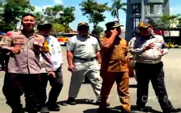 Thumbnail Berita - Jamin Keselamatan Mudik 2026, Pemkab Tulungagung "Bedah" Kesiapan Bus dan Awak Armada