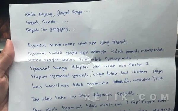 Thumbnail Berita - Bikin Haru! Ini Isi Surat Diduga Ditulis Bupati Syamsul Usai OTT KPK, Minta Maaf ke Istri dan Anak