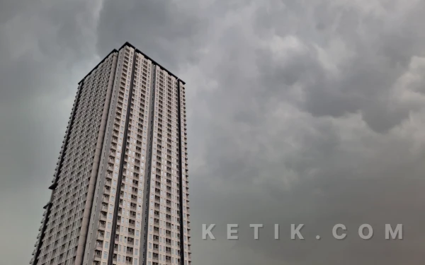 Thumbnail Berita - Cuaca Kota Madiun 17 Maret 2026 Diprakirakan Berawan, Batu Uadara Kabur