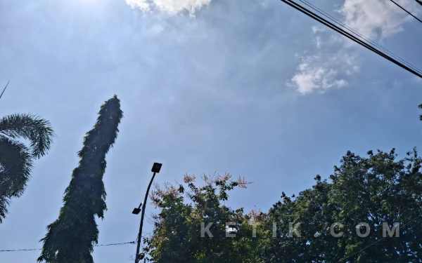 Thumbnail Berita - BMKG: Jakarta Cerah Pada Selasa, 17 Maret 2026, Medan dan Semarang Cerah Berawan