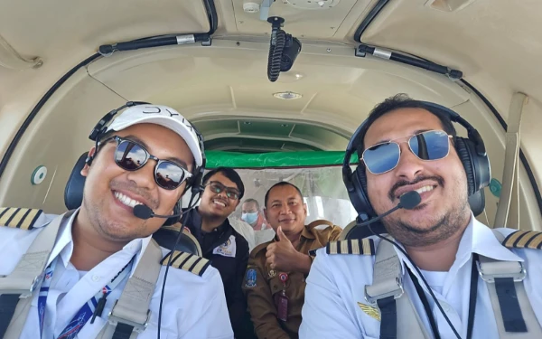 Foto Operasi Modifikasi Cuaca (OMC) BPBD Jawa Timur bekerja sama dengan BMKG Juanda mulai dilaksanakan pada Senin, 16 Maret 2026 untuk mengantisipasi cuaca ekstrem menjelang Lebaran. (Foto: Humas BPBD Jatim)