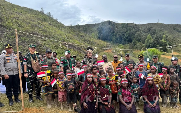 Thumbnail Berita - Peresmian PLTMH di Lanny Jaya, Warga Kampung Koka Kini Nikmati Listrik di Malam Hari