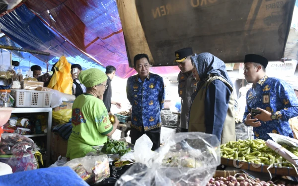 Thumbnail Berita - Pantau Pasar hingga SPBU, Pemkab Bondowoso Pastikan Lebaran Tanpa Krisis Pangan dan BBM