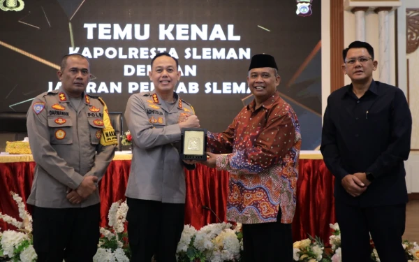 Thumbnail Berita - Perkuat Sinergi, Pemkab Sleman Temu Kenal dengan Kapolresta Baru