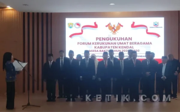 Thumbnail Berita - Jaga Harmoni Lintas Iman, Pengurus FKUB Kendal 2026-2030 Resmi Dikukuhkan