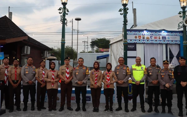 Thumbnail Berita - Kapolda DIY Inspeksi Pos Terpadu Malioboro, Pastikan Kenyamanan Mudik 2026