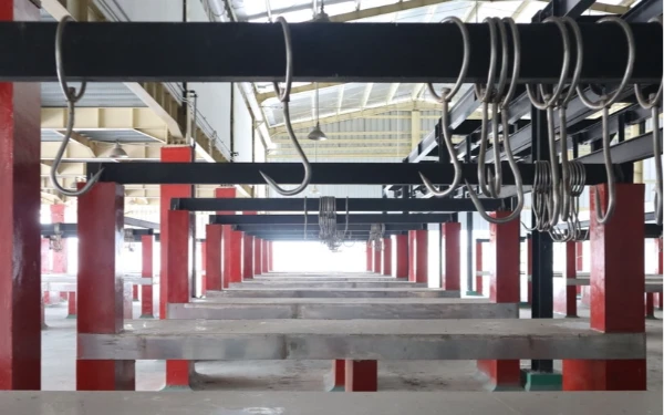 Thumbnail Berita - Jangan Khawatir! Meski Operasional Libur, RPH Surabaya Pastikan Stok Daging Aman