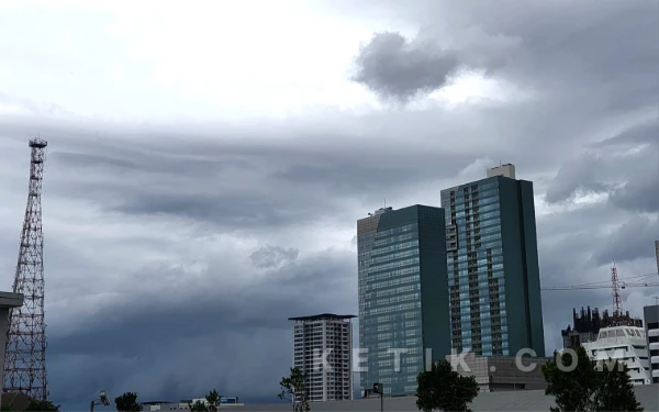 Thumbnail Berita - Kota Kediri dan Blitar Diprakirakan Berawan Hari Ini! Cek Info Terbaru