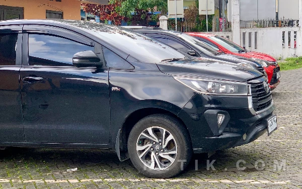 Thumbnail Berita - Ludes Tersewa untuk Mudik! Rental Mobil di Kota Batu Banjir Pesanan, Tarif Mulai Rp400 Ribu