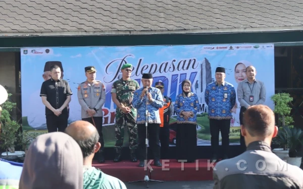 Thumbnail Berita - 385 Warga Berangkat Mudik Gratis! Bupati Malang Sanusi Lepas Langsung, Ini Rute Lengkapnya