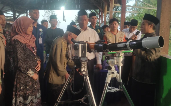 Thumbnail Berita - Awal Syawal 1447 H di Tuban:  Hilal Tidak Terlihat, Kemenag Ajak Masyarakat Hormati Perbedaan