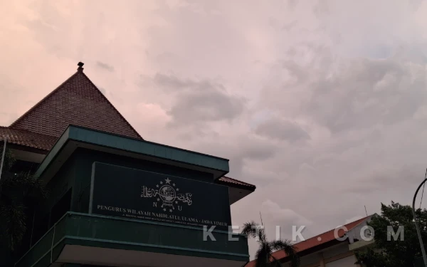 Thumbnail Berita - BMKG: Cuaca Kota Surabaya dan Sidoarjo 20 Maret 2026 Diprakirakan Cerah Berawan