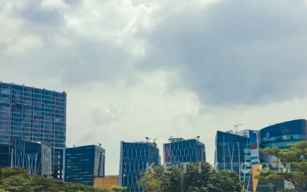 Thumbnail Berita - Prakiraan BMKG 21 Maret 2026: Surabaya Cerah, Sidoarjo Cerah Berawan