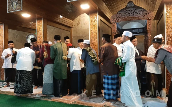 Thumbnail Berita - Bupati Malang dan Wabup Salat Idulfitri di Kepanjen, Tekankan Syukur dan Kepedulian Sosial