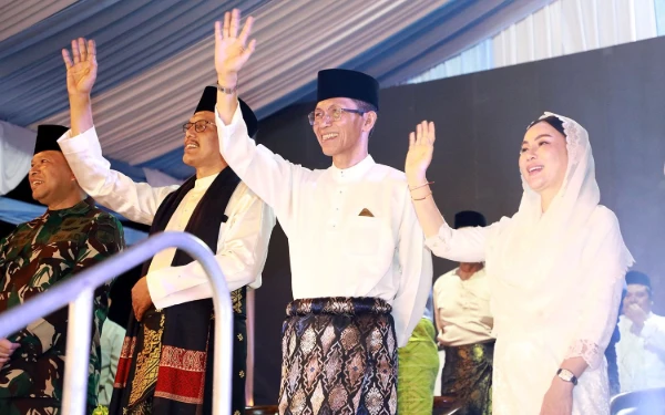 Thumbnail Berita - Pawai Takbir Batam Semarakkan Malam Kemenangan