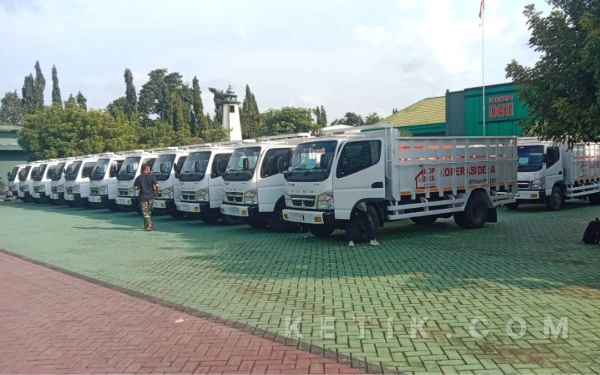 Thumbnail Berita - 42 Unit Kendaraan Operasional Logistik Koperasi Merah Putih Tiba di Tuban
