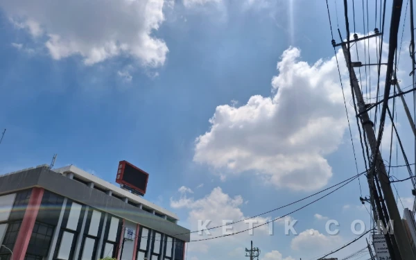 Thumbnail Berita - BMKG: Jakarta Cerah Berawan, Bandung Berawan, Medan Cerah Pada Rabu 25 Maret 2026