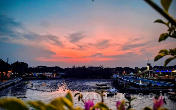 Thumbnail Berita - BMKG: Cuaca Kota Surabaya dan Sidoarjo Rabu 25 Maret 2026 Diprakirakan Cerah Berawan