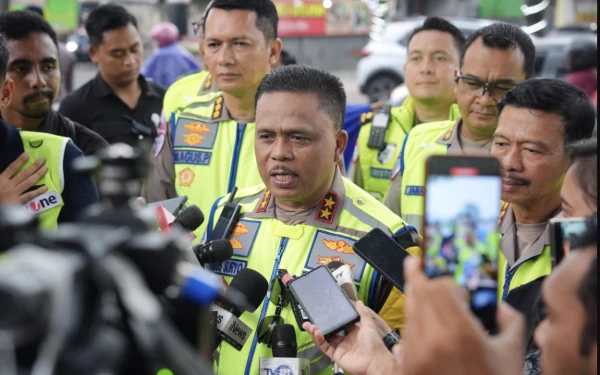 Thumbnail Berita - Kakorlantas: One Way Nasional Arus Balik Lebaran Dihentikan, Tol Trans Jawa Kembali Normal