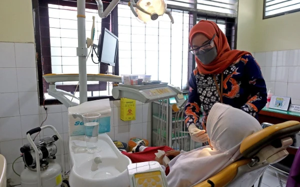 Thumbnail Berita - Libur Lebaran Usai, Wali Kota Eri Cahyadi Pastikan Layanan Publik Pemkot Surabaya Kembali 100 Persen