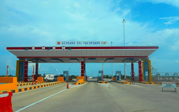 Thumbnail Berita - Mudik 2026: 459 Ribu Kendaraan Padati Tol Sumsel, Penumpang Bus dan Pesawat Melonjak