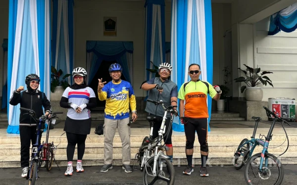 Thumbnail Berita - Perdana Bersepeda ke Kantor Bagi ASN Kota Malang, Fasilitas Ruang Ganti dan Parkir Sepeda Jadi Evaluasi