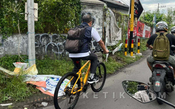 Thumbnail Berita - Pakar Ekonomi UIN Malang Sebut Kebijakan ASN Bersepeda Tak Efektif Tekan Konsumsi BBM