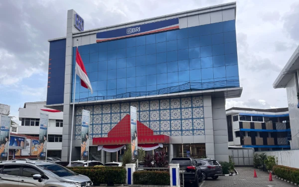 Thumbnail Berita - BRI Palembang Salurkan KUR Rp2,34 T, Dorong 37 Ribu UMKM Naik Kelas