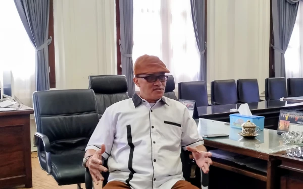 Thumbnail Berita - Komisi D DPRD Kota Malang Minta Evaluasi Kebijakan ASN Bersepeda, Soroti Risiko Keterlambatan